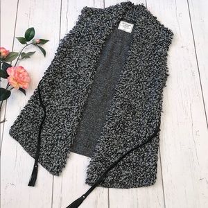 Abercrombie & Fitch Knit Sweater Vest